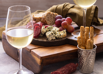 Wine tastings with appetizers